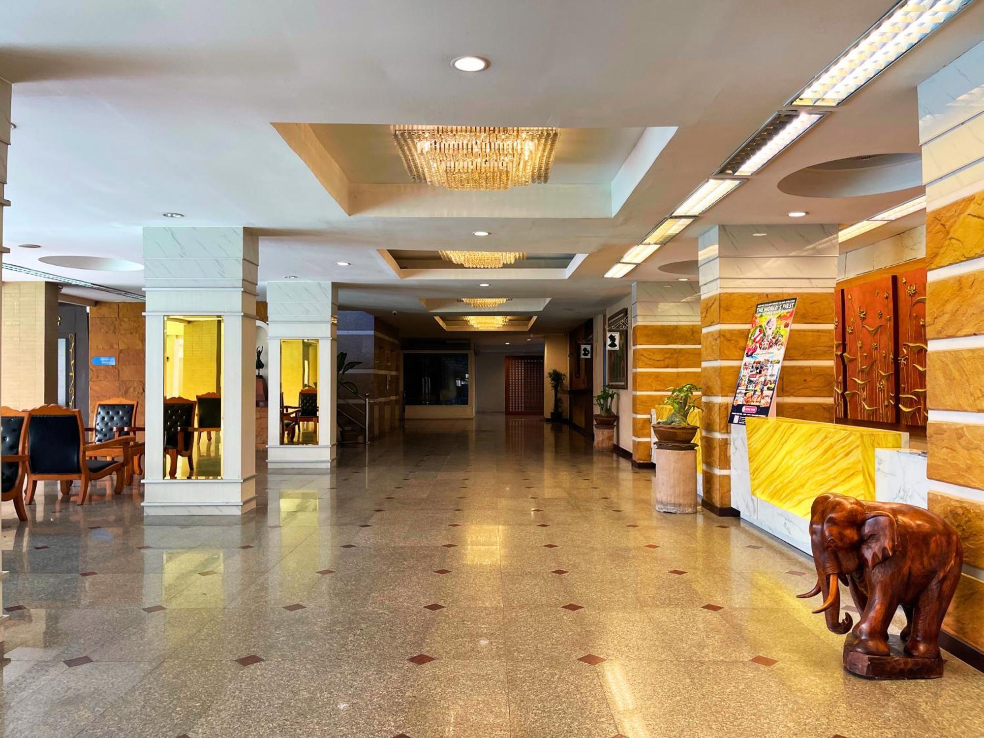 Eastern Grand Palace Pattaya Extérieur photo